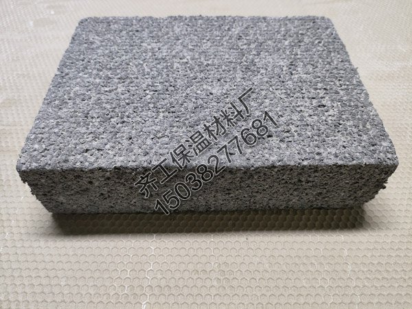 石墨無(wú)機(jī)復(fù)合聚苯板