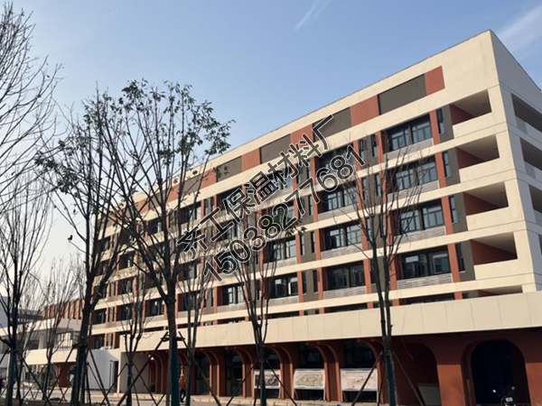 信陽(yáng)潢川縣師范理工大學(xué)